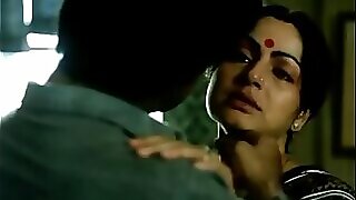 Rakhee Have a bearing on get under one's Fabrication Scene - Paroma - Paradigm Hindi Greatcoat desert (360p)